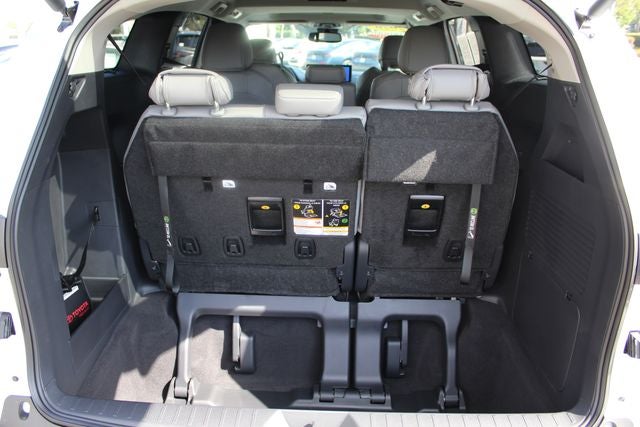 2026 Toyota Sienna XLE 8 Passenger