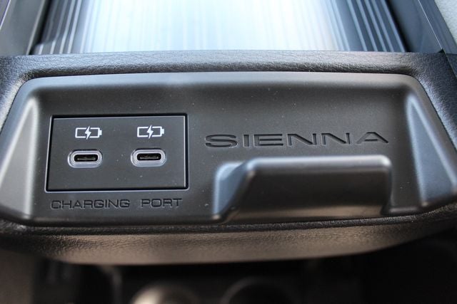 2026 Toyota Sienna XLE 8 Passenger