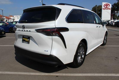 2026 Toyota Sienna XLE 8 Passenger