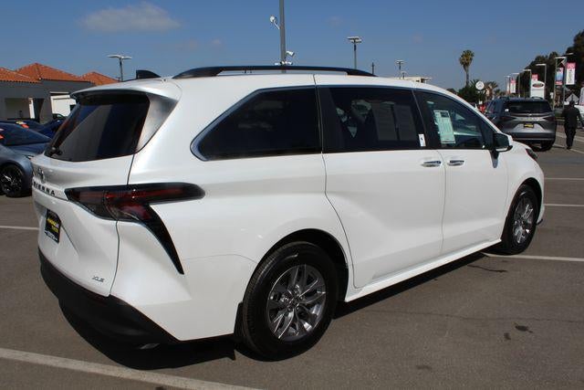2026 Toyota Sienna XLE 8 Passenger