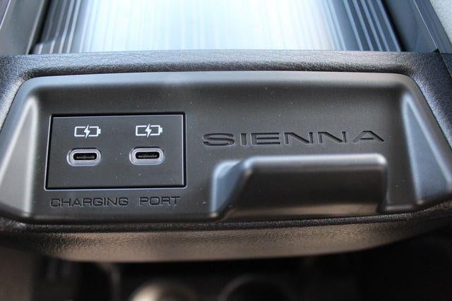 2026 Toyota Sienna XLE 8 Passenger