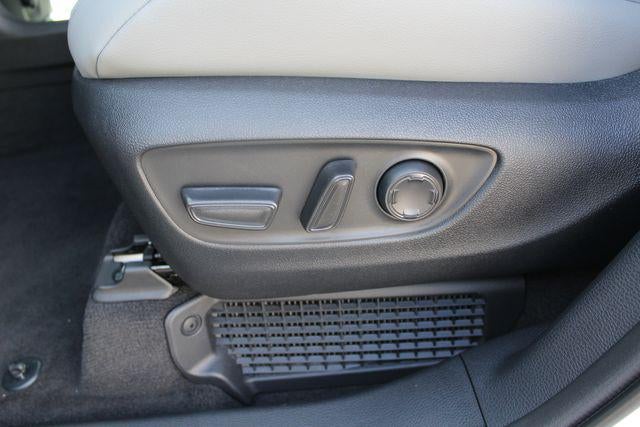 2026 Toyota Sienna XLE 8 Passenger