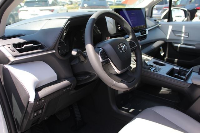 2026 Toyota Sienna XLE 7 Passenger