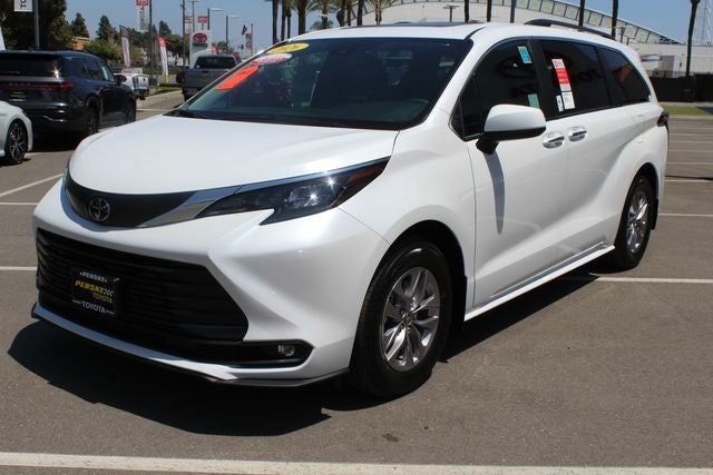 2026 Toyota Sienna XLE 7 Passenger