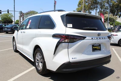 2026 Toyota Sienna XLE 7 Passenger