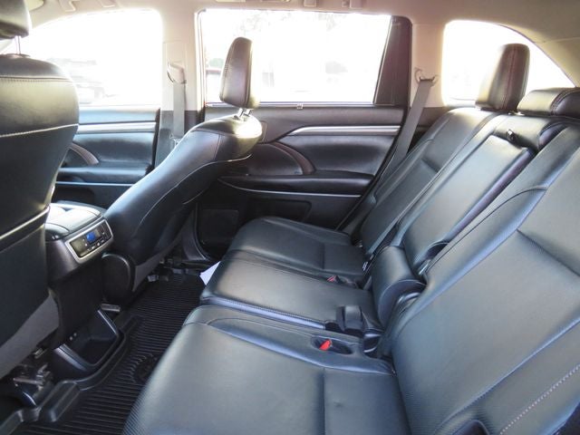 2018 Toyota Highlander Base