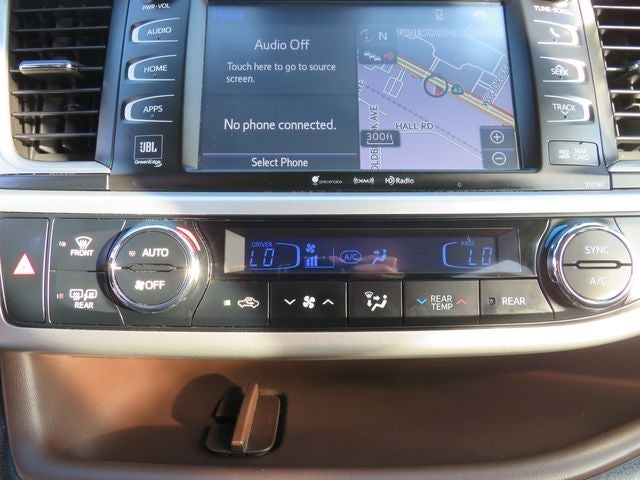 2018 Toyota Highlander Base