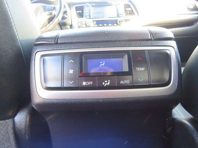 2018 Toyota HIGHLANDER Base