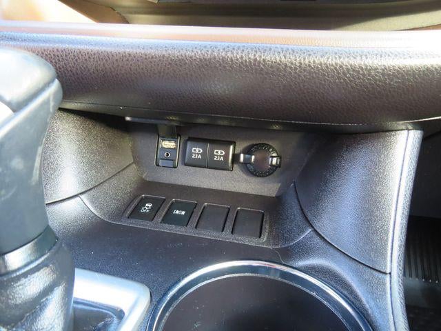 2018 Toyota HIGHLANDER Base