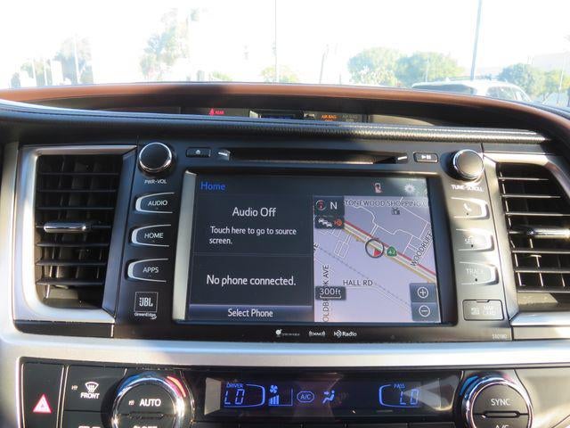 2018 Toyota HIGHLANDER Base