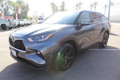 2022 Toyota Highlander LE