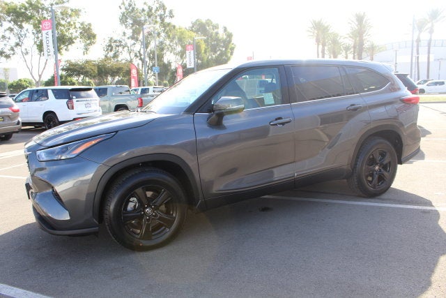 2022 Toyota Highlander LE