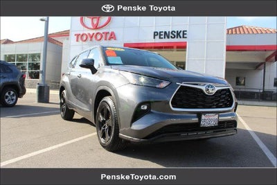 2022 Toyota Highlander LE