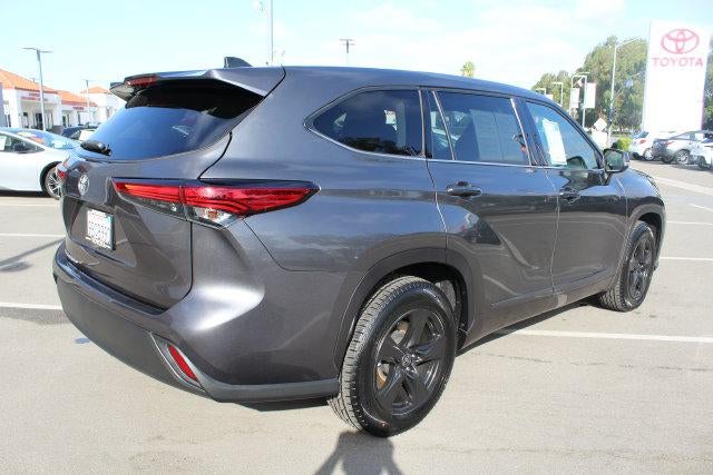 2022 Toyota Highlander LE