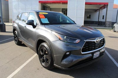 2022 Toyota Highlander LE