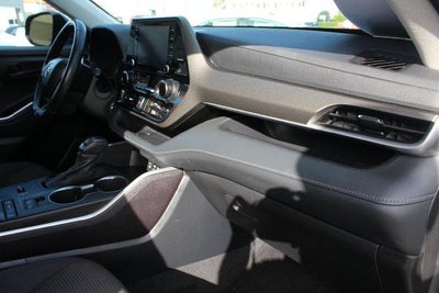 2022 Toyota Highlander LE