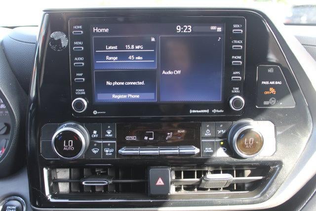 2022 Toyota Highlander LE