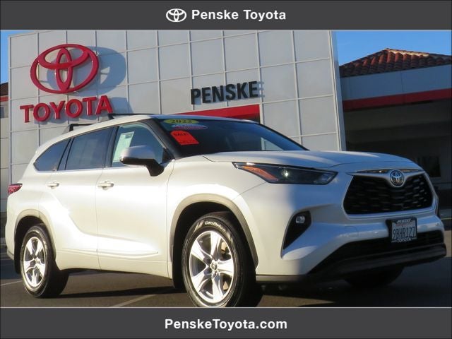2022 Toyota HIGHLANDER LE