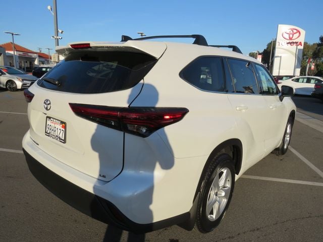 2022 Toyota HIGHLANDER LE