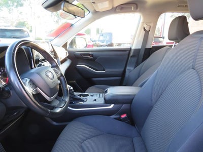 2022 Toyota HIGHLANDER LE