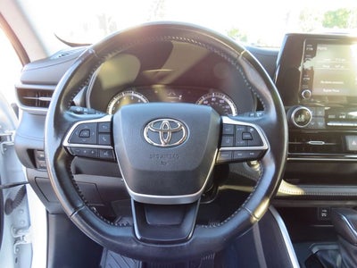 2022 Toyota HIGHLANDER LE