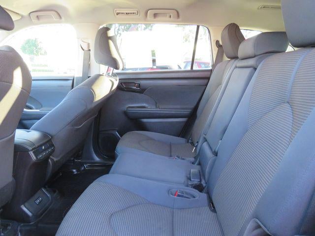 2022 Toyota HIGHLANDER LE