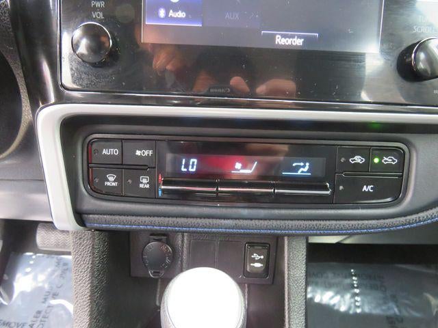 2018 Toyota COROLLA SE