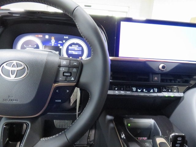 2025 Toyota Toyota Crown Signia Limited