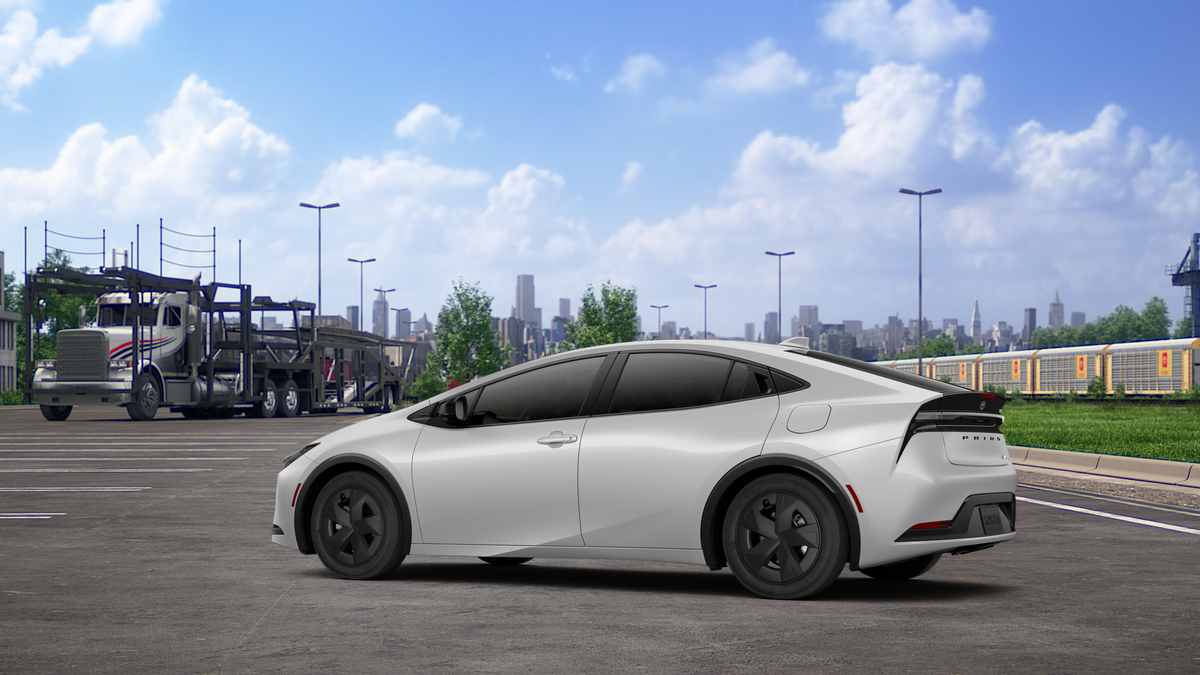 2027 Toyota Prius Plug-in Hybrid SE