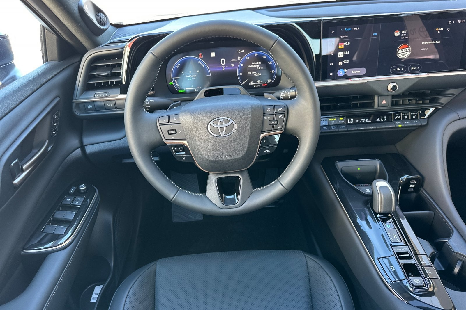 2027 Toyota Toyota Crown Limited