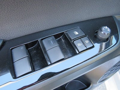 2022 Toyota PRIUS L Eco