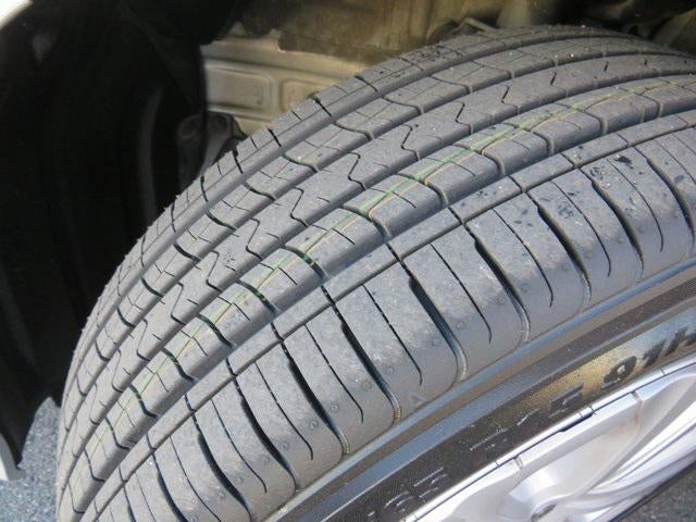 2022 Toyota PRIUS L Eco