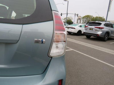 2015 Toyota PRIUS v Five