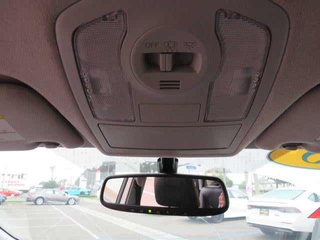 2015 Toyota PRIUS v Five