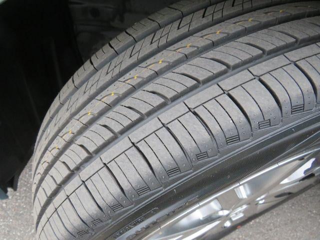 2015 Toyota PRIUS v Five