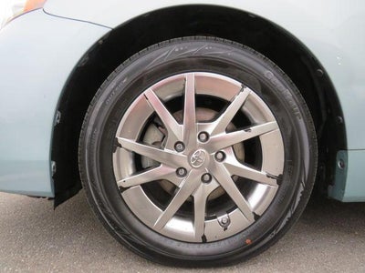 2015 Toyota PRIUS v Five