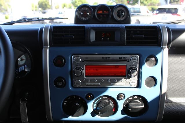 2011 Toyota FJ CRUISER Base