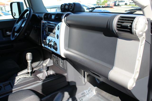 2011 Toyota FJ CRUISER Base