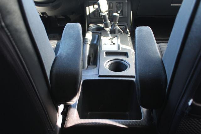 2011 Toyota FJ CRUISER Base