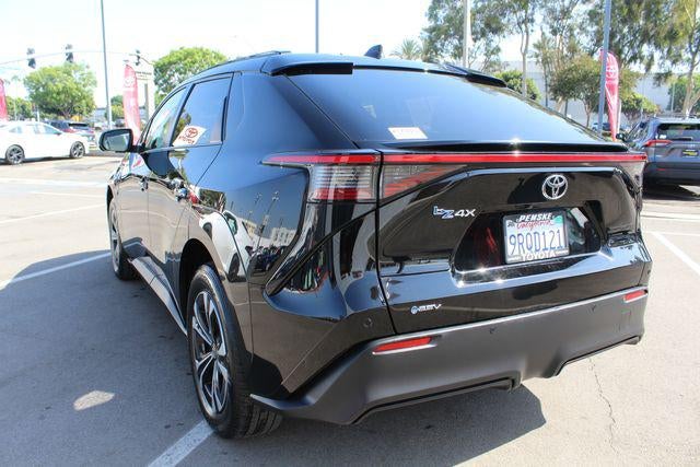 2024 Toyota bZ4X XLE