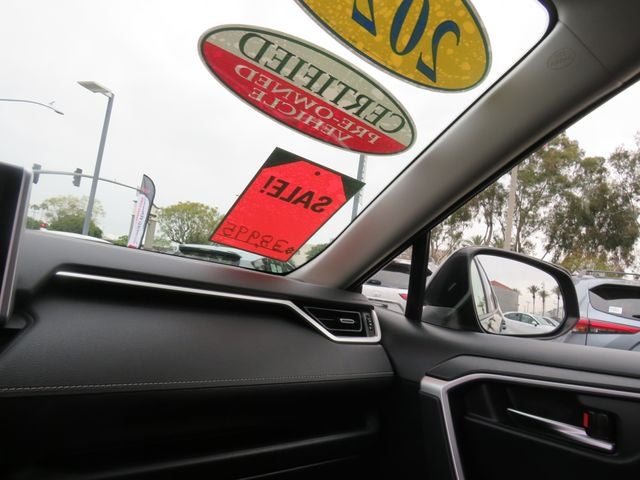 2024 Toyota RAV4 HYBRID XLE Premium