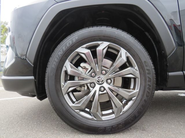 2024 Toyota RAV4 HYBRID XLE Premium