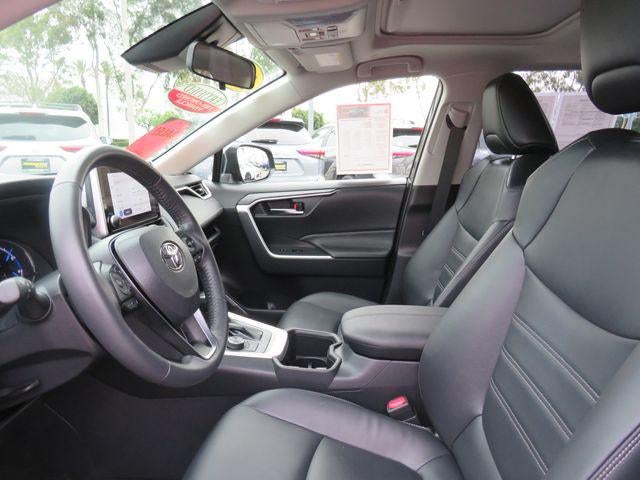 2024 Toyota RAV4 HYBRID XLE Premium