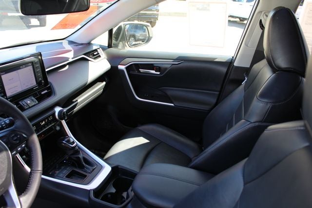 2020 Toyota RAV4 XLE Premium