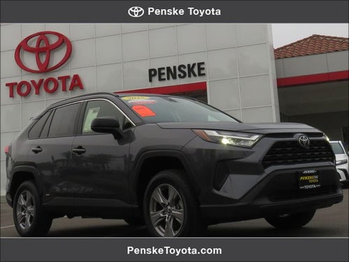 2025 Toyota RAV4 HYBRID LE