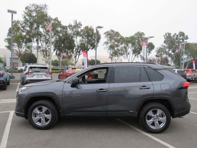 2025 Toyota RAV4 HYBRID LE