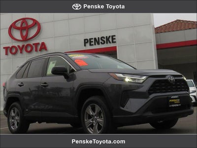 2025 Toyota RAV4 HYBRID LE