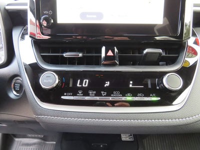 2025 Toyota COROLLA HATCHBACK SE