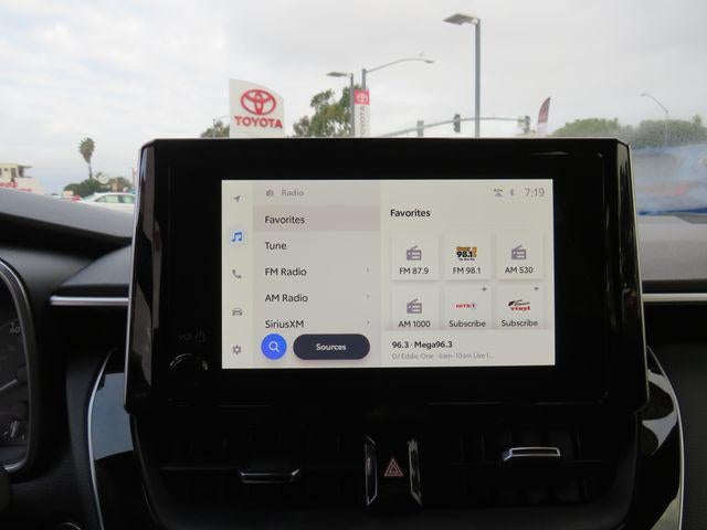 2025 Toyota COROLLA HATCHBACK SE