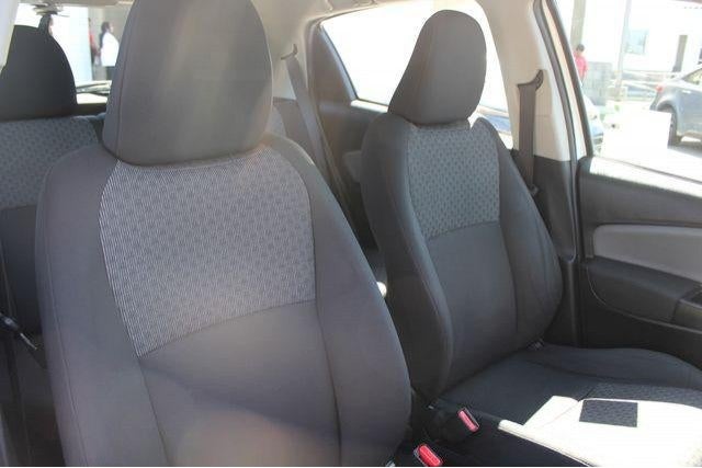 2016 Toyota Yaris L